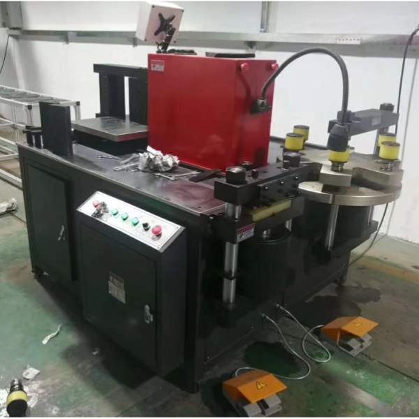 How to select busbar bending machine types?